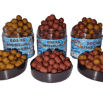 Boilies Semisolubil Squid&Strawbwerry 8 mm Dumbell  FireBaits 50g